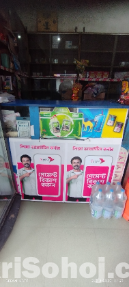 সস্তায় দোকানের তাক ও কাউন্টার বিক্রি হবে